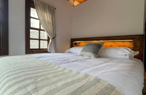 Berat Hotel | N'Gorice