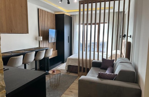 Lisina Apartamento | N Lux 81 - Milmari Resort