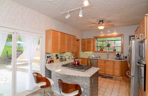 Hillsboro West End Casa | Nashville Downtown Tudor House Hideaway. Descuentos de invierno!
