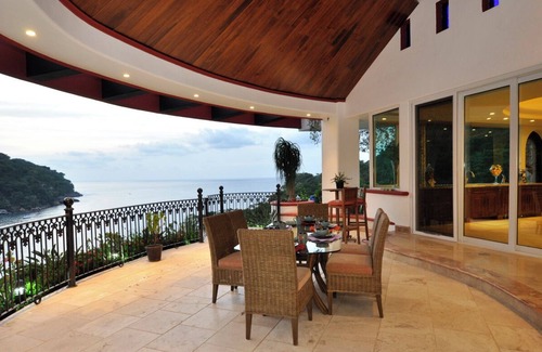 Boca de Tomatlan Villa | Luxurious ocean front 9 bedroom villa 4 rent