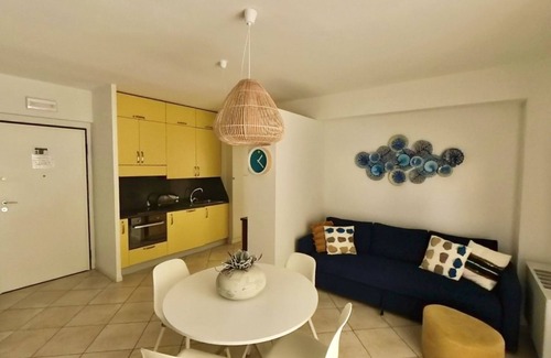 Numana Apartamento | N276 - Numana, Spiaggiola beach front apartment