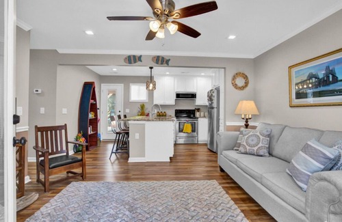 Surfside Beach Casa | N39 Ocean Lakes...GORGEOUS 2 Bedroom 2 full bath!!! GOLF CART AVAILABLE!