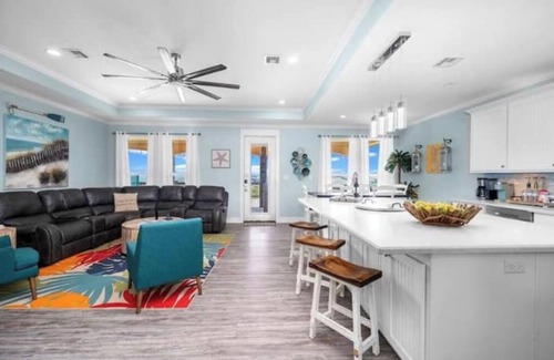 Crystal Beach Casa | 4B3B Sleeps 12, Hot Tub, Golf Cart, Ocean View, Elevator, Huge Covered Deck,