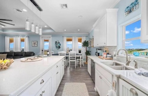 Crystal Beach Casa | 4B3B Sleeps 12, Hot Tub, Golf Cart, Ocean View, Elevator, Huge Covered Deck,