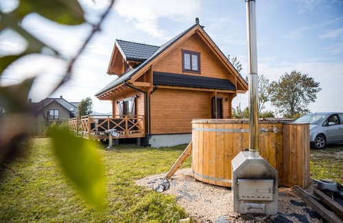 gmina Klucze Casa | Na Dworosku - casa con jacuzzi en el corazón de Jura, Golczowice, Polonia