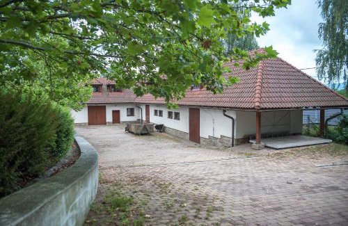 Bystrice Apartamento | Nad konírnou