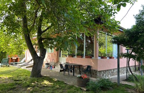 Krapets Casa | Nadya Holiday Home