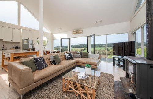 Red Hill South Casa | Nafplio Red Hill vineyard stunning views