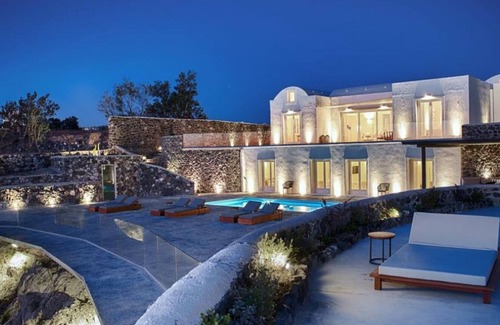 Fira Villa | Nafsika Estate Dream Villa