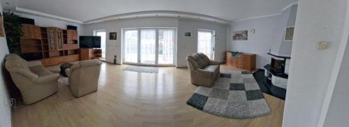 Dahlwitz-Hoppegarten Casa | Nahe Berlin 224qm Traumhaus im Grünen mit Sauna und Kamin