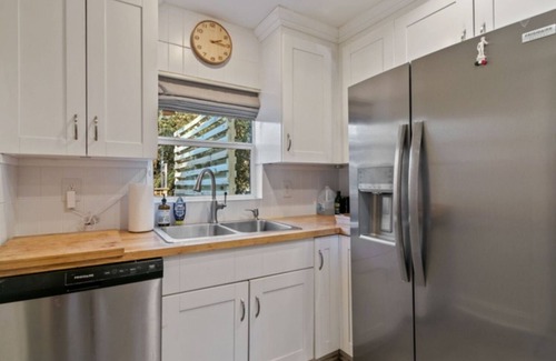 College Park Casa | Airport Oasis Cottage