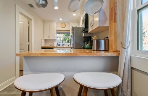 College Park Casa | Airport Oasis Cottage