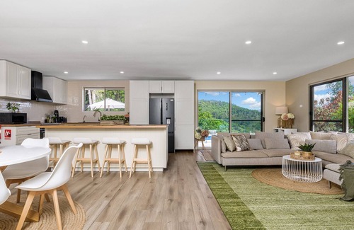 Burringbar Casa | Nala House is the perfect place to relax and unwind, surrounded by nature.