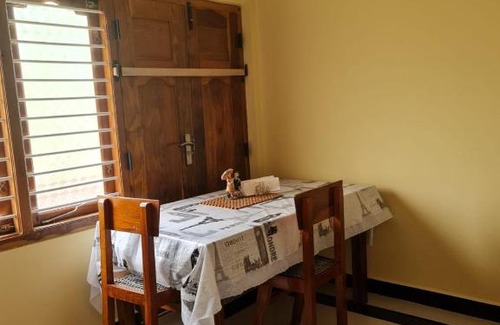 Nallur Cama Y Desayuno | Nalluran illam - family room