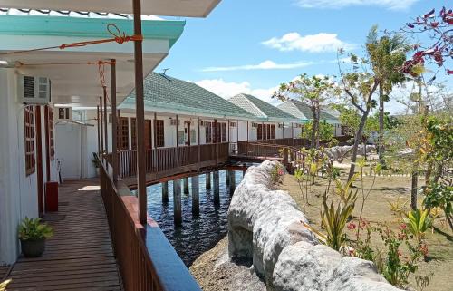Central Visayas Complejo | Nalusuan Island Resort and Marine Sanctuary