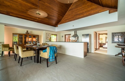 Wichit Villa | Nam Bo - Oceanfront pool villa with maid & cook