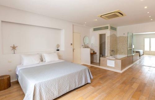 Tourlos Casa | Namaste 2 : Two-Bedroom Maisonette with Sea View