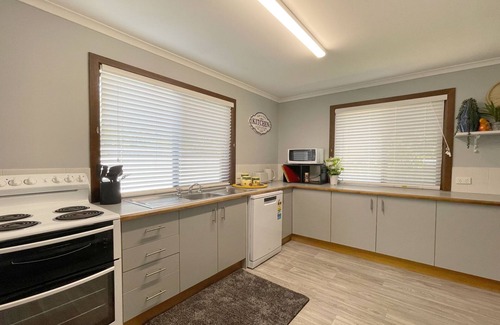 Caboolture Casa | "namaste" is a Charming, Comfortable 2 Bedroom Holiday Home