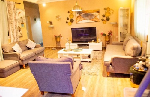 Koforidua Casa | Nana Adu's Guesthouse