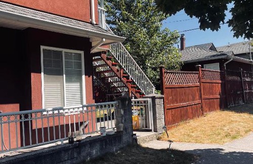 Hastings Casa | Nanaimo STR (Homey Backyard House)
