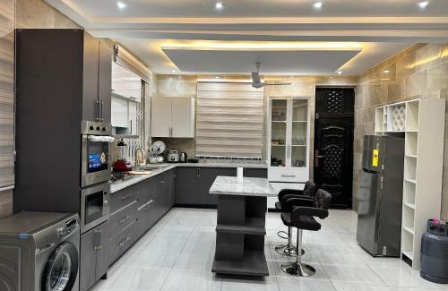 Kumasi Villa | Nanani Luxury Villa - 4 Bedrooms