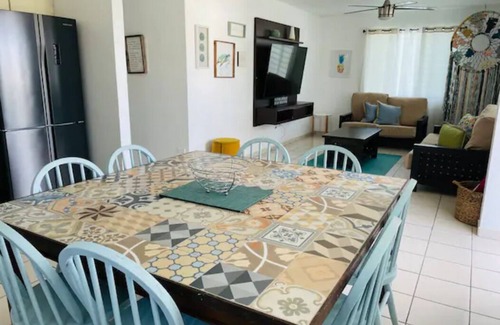 Vega Baja Casa | El Blue Beach Apartment de Nana es elegante, acogedor y está a solo unos minutos de la playa.