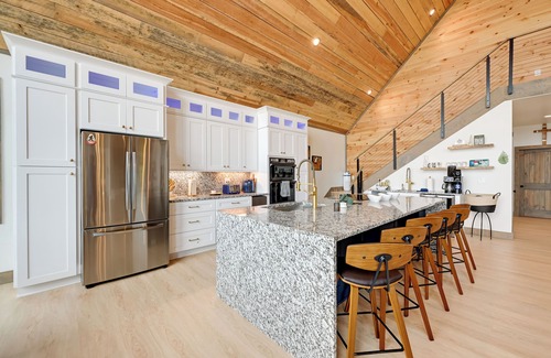 Andrews Cabina | Nantahala Forest Cabin w/ Fire Pits & Hot Tub!