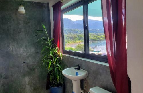 San Juan La Laguna Cabina | Nanzales