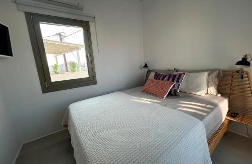 Naousa Casa | Naousa Paros Suite B with private jacuzzi