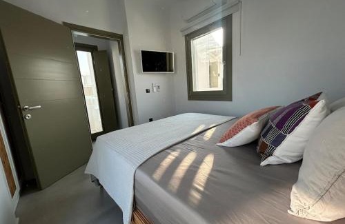 Naousa Casa | Naousa Paros Suite B with private jacuzzi
