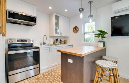 Napa Apartamento | Napa Studio with Shared Hot Tub Close to Wineries!