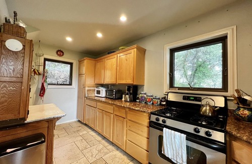 Calistoga Casa | Napa Valley Oasis - Fully furnished large home rental for lease!