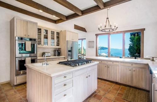 Angwin Casa | Napa Valley Vineyard View Estate