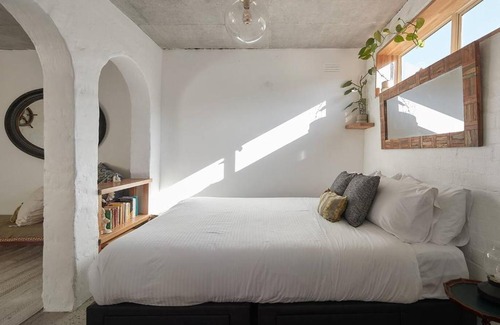 Fitzroy Apartamento | Napier Street Nook - A Chic Studio Masterpiece