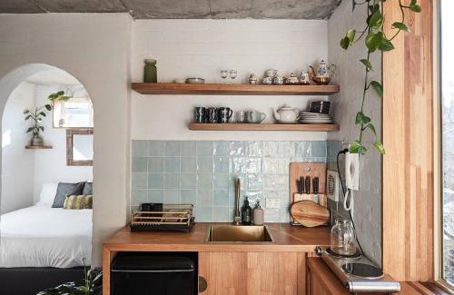 Fitzroy Apartamento | Napier Street Nook - A Chic Studio Masterpiece