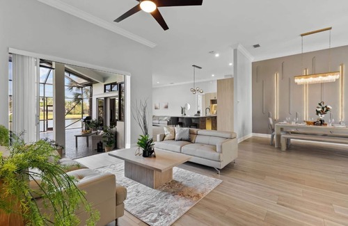 Palm River Estates Casa | Naples Dream Getaway !