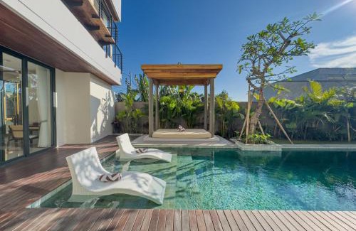 Umalas Casa | Narawangsa Villa 4br Amazing Sunset Rooftop