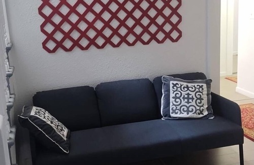 Downtown Los Angeles Casa | Naryn Guest house