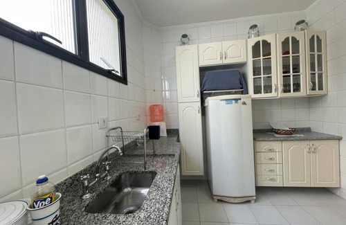 Itanhaem Apartamento | Nascer do Sol, Vista do Mar e Pé na Areia