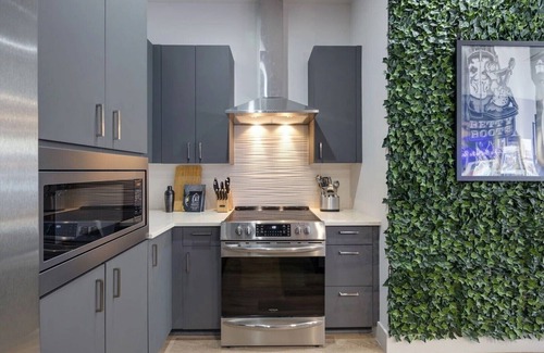 West End Casa | Nash Landing by AvantStay | Heart of Midtown + Nashville | Patio