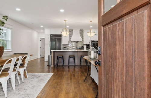 Salemtown Casa | Nash Urban Oasis w/Rooftop & Modern Amenities!