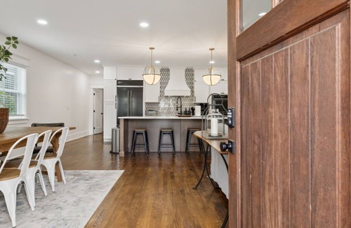 Salemtown Casa | Nash Urban Oasis w/Rooftop & Modern Amenities!