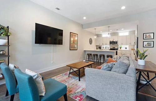 Historic Waverly Casa | Nashville Easy Living - Minutes to Downtown, Melrose/12S Neighborhood
