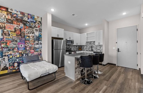 South Nashville Apartamento | Nashville Getaway + Free Parking, Sleeps 4