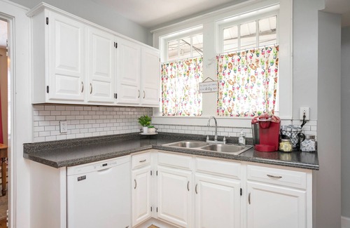 Glencliff Apartamento | Honky Tonk Heaven! Spacious and cozy 3 bedroom convenient to all of Nashville!
