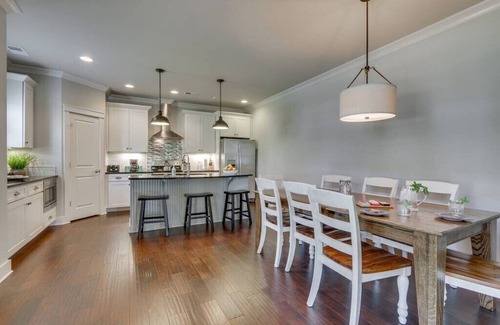 Edgehill Casa | Nashville Homes with King Beds