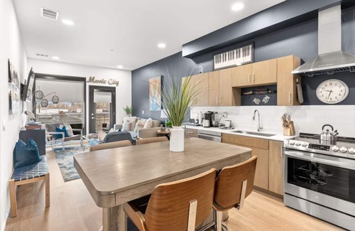Edgehill Casa | Nashville Mood @ Illume w/ Pool/1 Mile to Broadway