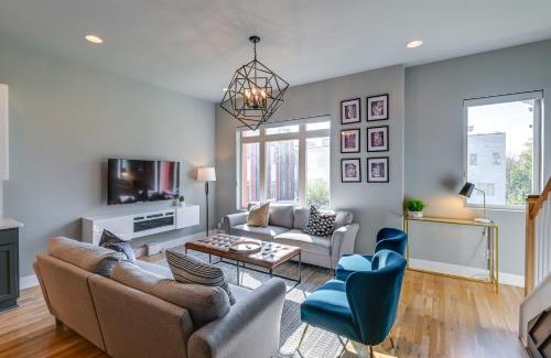 Haynes Area Casa | Nashville Townhome with Rooftop Balcony and Game Room!