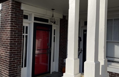 Hillsboro Village Casa | Nashville writers room