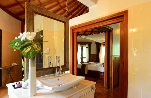 Kampot Complejo | Nataya Round House Coral Bay Resort